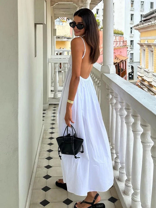 Robe longue blanche à dos nu